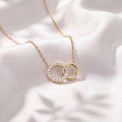 Interlocking Circle Pendant — Unbreakable Bond Mother Daughter Necklace