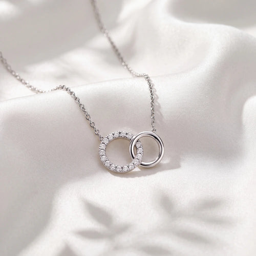Interlocking Circle Pendant — Unbreakable Bond Mother Daughter Necklace